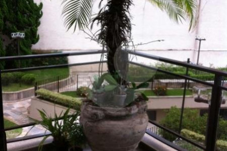 Apartamento à venda com 4 suítes em Real Parque, São Paulo, SP