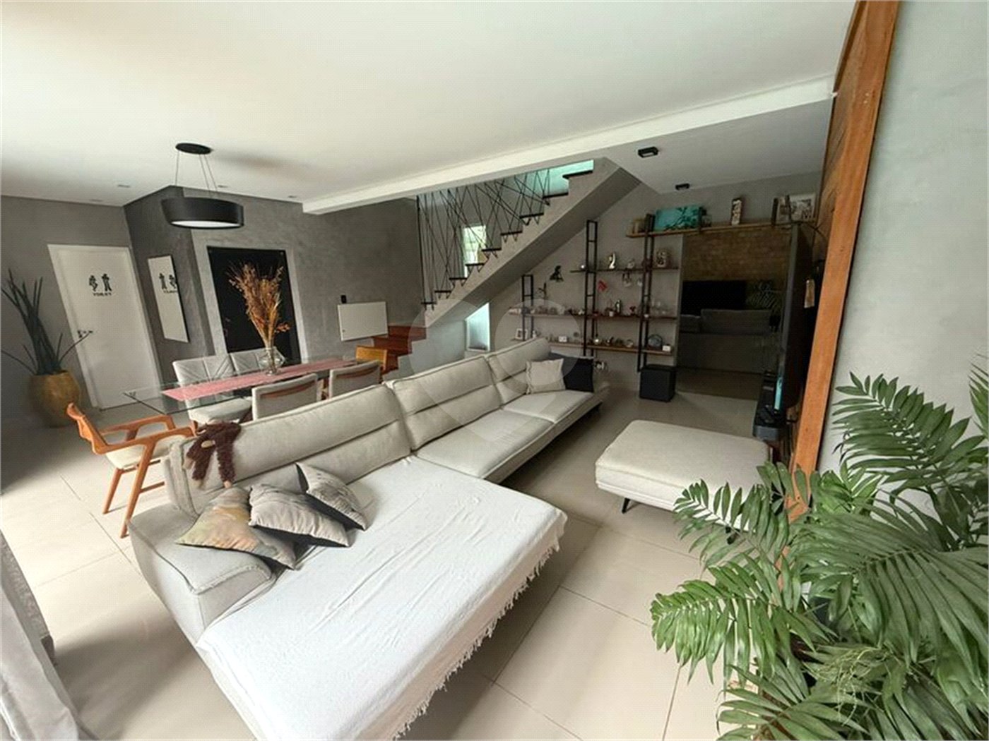Casa à venda com 3 suítes em Taboão, São Roque, SP