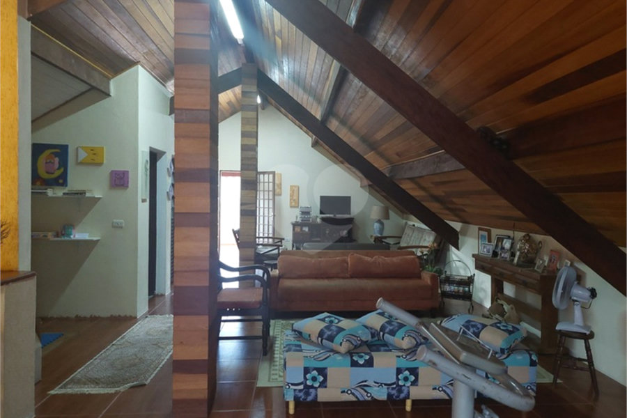 Casa à venda com 4 quartos, sendo 1 suíte, em Lavapés, Mairiporã, SP