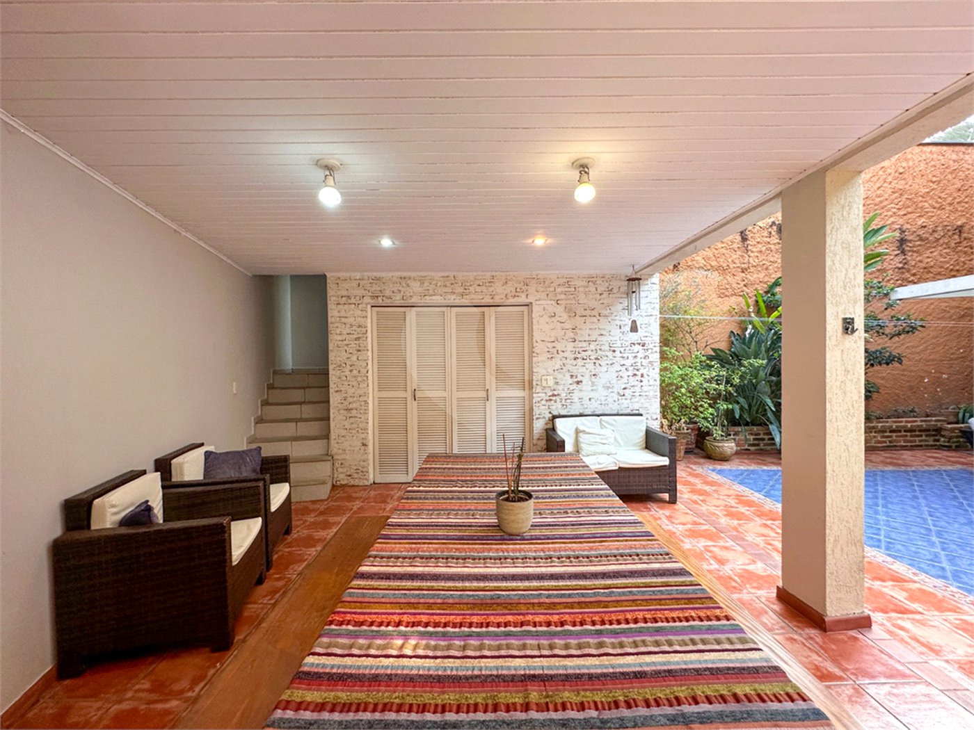Casa à venda com 3 quartos, sendo 1 suíte,  no condomínio Barão do Triunfo, São Paulo - SP