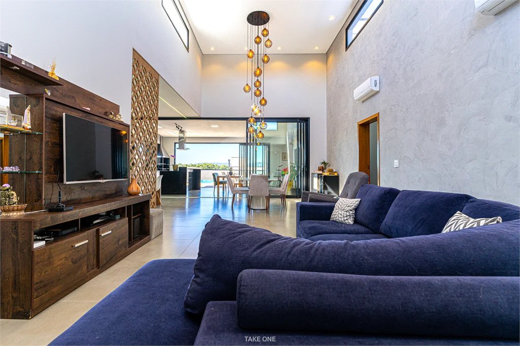 Casa à venda com 4 suítes no condomínio Residencial dos Lagos, Itupeva - SP