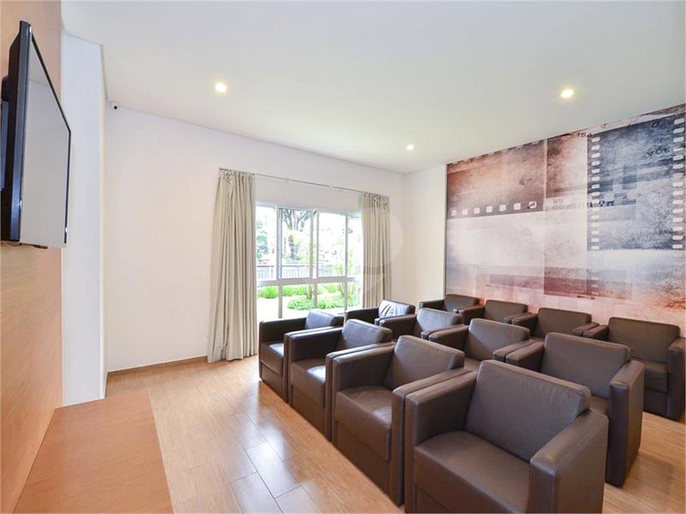 Apartamento à venda com 3 quartos, sendo 1 suíte, em Vila Gumercindo, São Paulo, SP