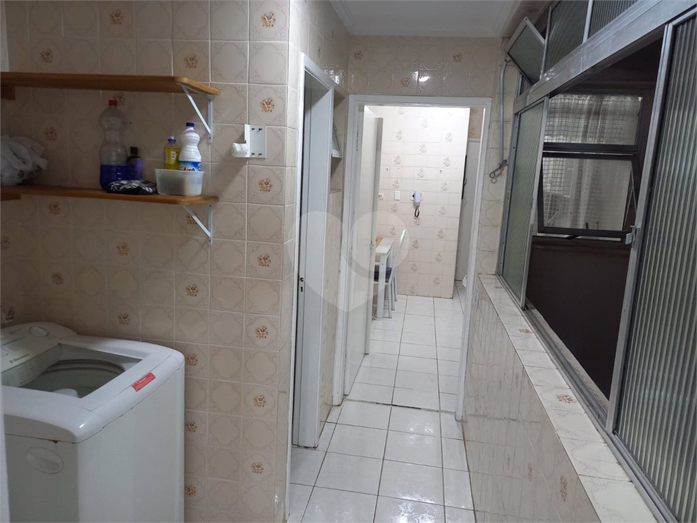 Apartamento à venda com 3 quartos, sendo 1 suíte, em Tortuga, Guarujá, SP