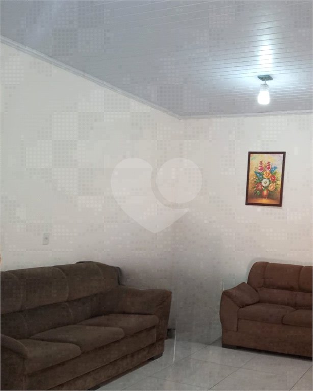 Casa à venda com 2 quartos em Jardim Vitoria, Ponta Porã, MS