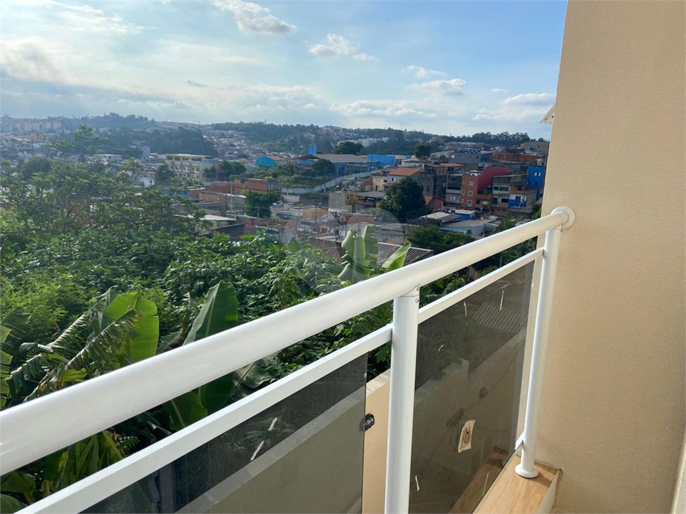 Casa à venda com 2 suítes em Vila Amélia, Poá, SP