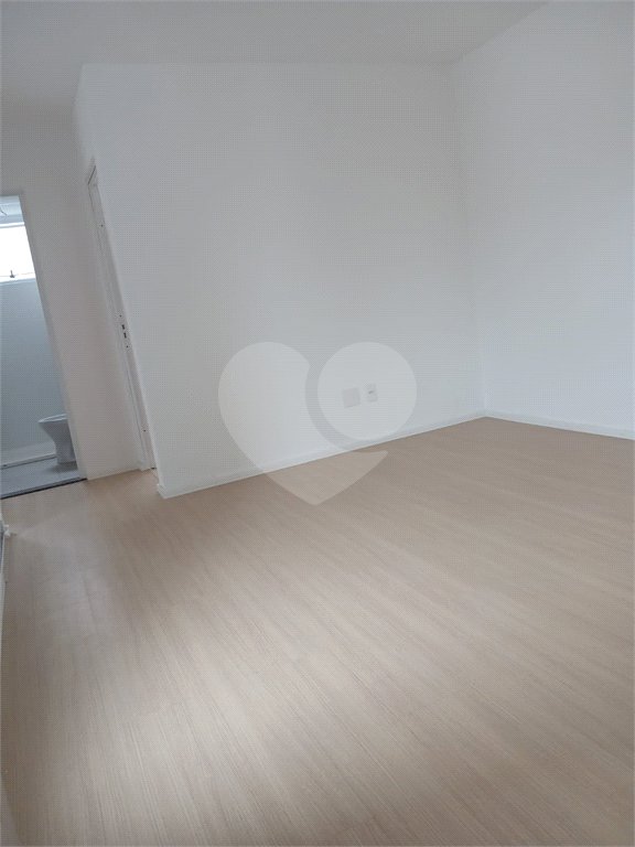 Apartamento para alugar com 2 quartos em Santa Cruz, Rio de Janeiro, RJ