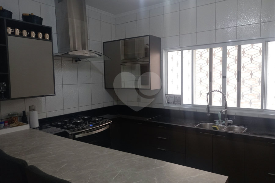 Sobrado à venda com 3 quartos, sendo 1 suíte,  em Tremembé, São Paulo, SP