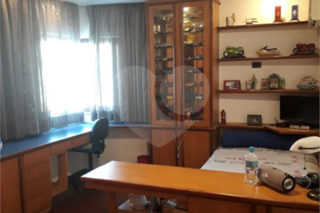 Casa à venda com 5 suítes em Jardim Franca, São Paulo, SP