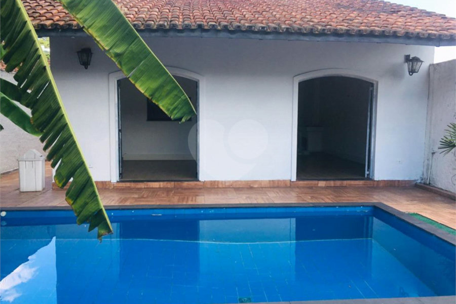 Casa Térrea à venda com 4 quartos, sendo 1 suíte,  em Horto, São Paulo, SP