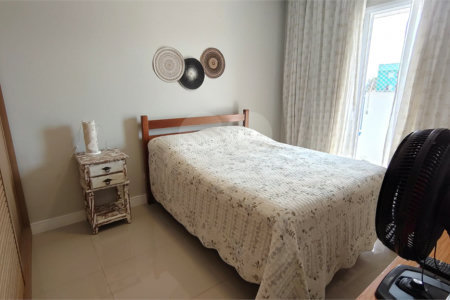 Apartamento à venda com 3 quartos, sendo 2 suítes, no Centro, Peruíbe, SP