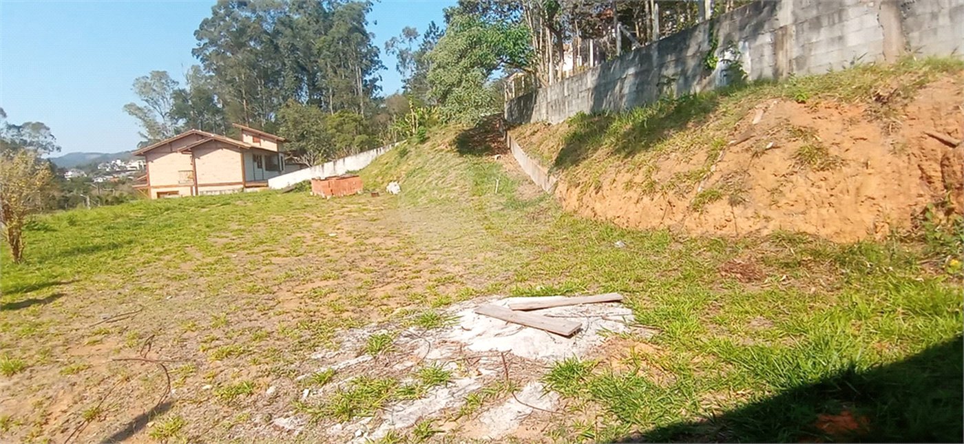 Terreno à venda no condomínio Champs Elysees Village, Mairiporã - SP
