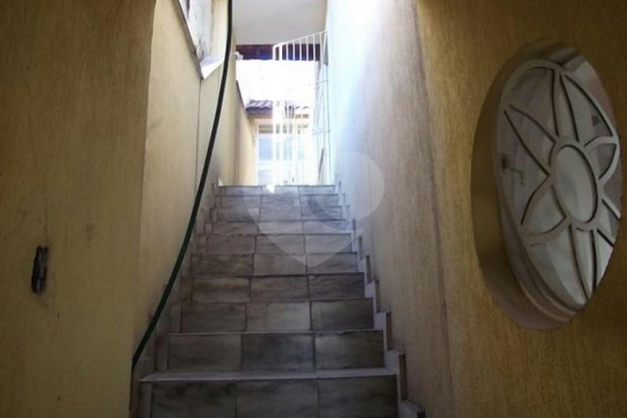 Sobrado à venda com 4 quartos, sendo 1 suíte, em Vila Isolina Mazzei, São Paulo, SP