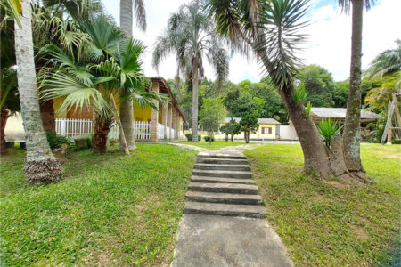 Casa à venda com 4 quartos, sendo 1 suíte, no Centro, Ibiúna, SP