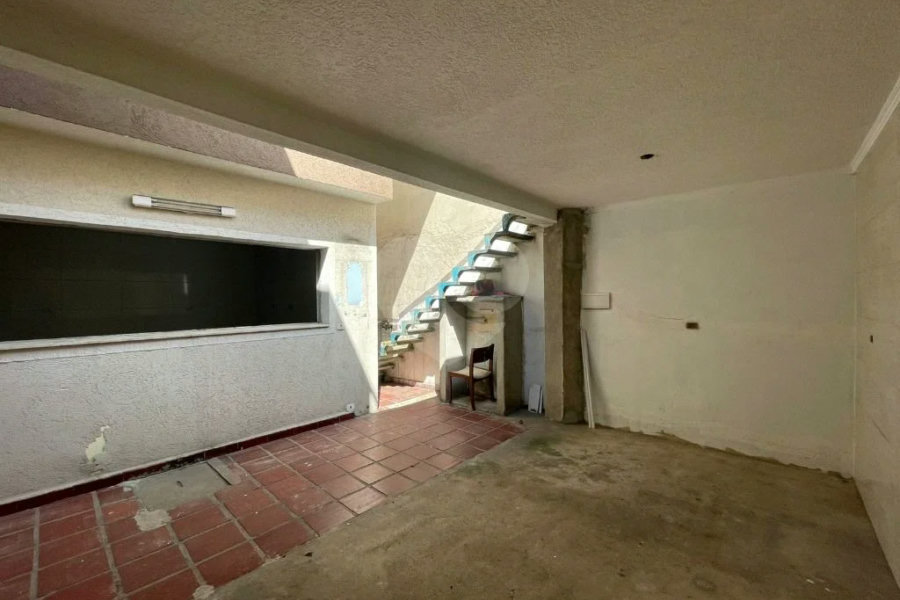 Sobrado à venda com 3 quartos, sendo 1 suíte, em Jardim Rosa de Franca, Guarulhos, SP