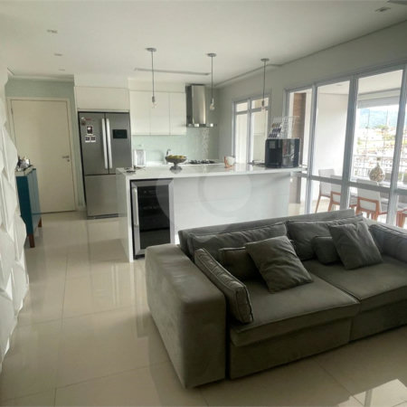 Apartamento à venda com 3 quartos, sendo 1 suíte,  em Vila Suissa, Mogi das Cruzes, SP
