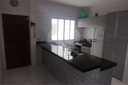 Apartamento à venda com 2 quartos em Maracanã, Praia Grande, SP