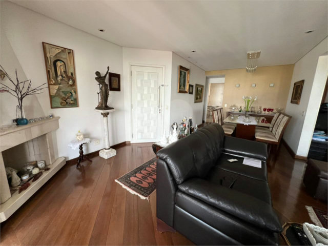 Apartamento à venda com 2 suítes em Campo Belo, São Paulo, SP