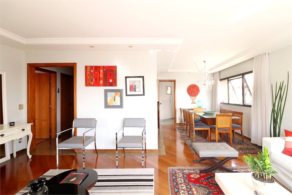 Apartamento à venda com 3 suítes em Vila Madalena, São Paulo, SP