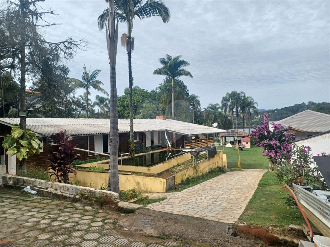 Casa à venda com 5 quartos, sendo 2 suítes, em Rio Abaixo, Mairiporã, SP