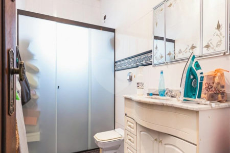 Casa à venda com 4 quartos, sendo 3 suítes,  em Osvaldo Cruz, São Caetano do Sul, SP