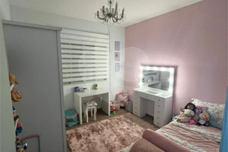 Casa à venda com 3 quartos em Vila Oliveira, Mogi das Cruzes, SP