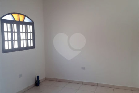 Sobrado à venda com 4 quartos, sendo 2 suítes, em Pedreira, São Paulo, SP