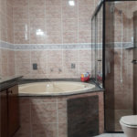 Casa à venda com 5 quartos, sendo 3 suítes,  em Vila Oliveira, Mogi das Cruzes, SP
