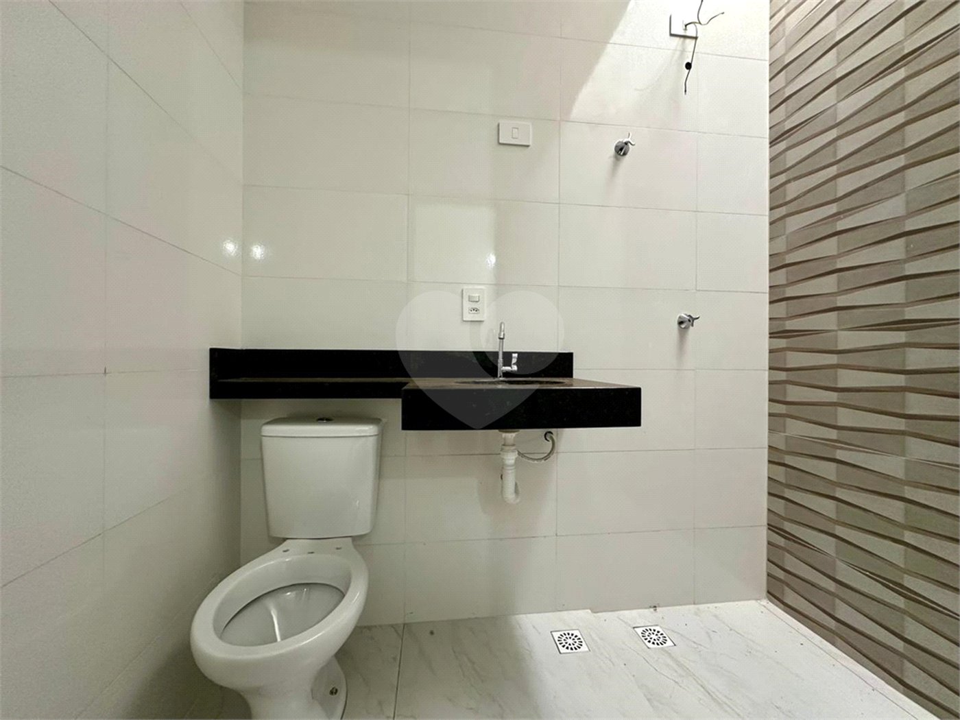 Casa à venda com 2 quartos no condomínio Residencial Vila Nova, Sorocaba - SP
