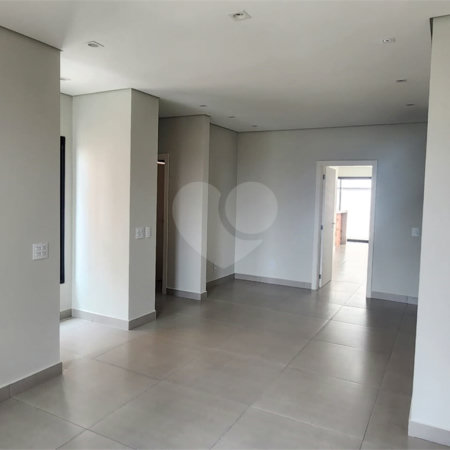 Casa à venda com 3 suítes no condomínio Terras de São Francisco, Vinhedo - SP