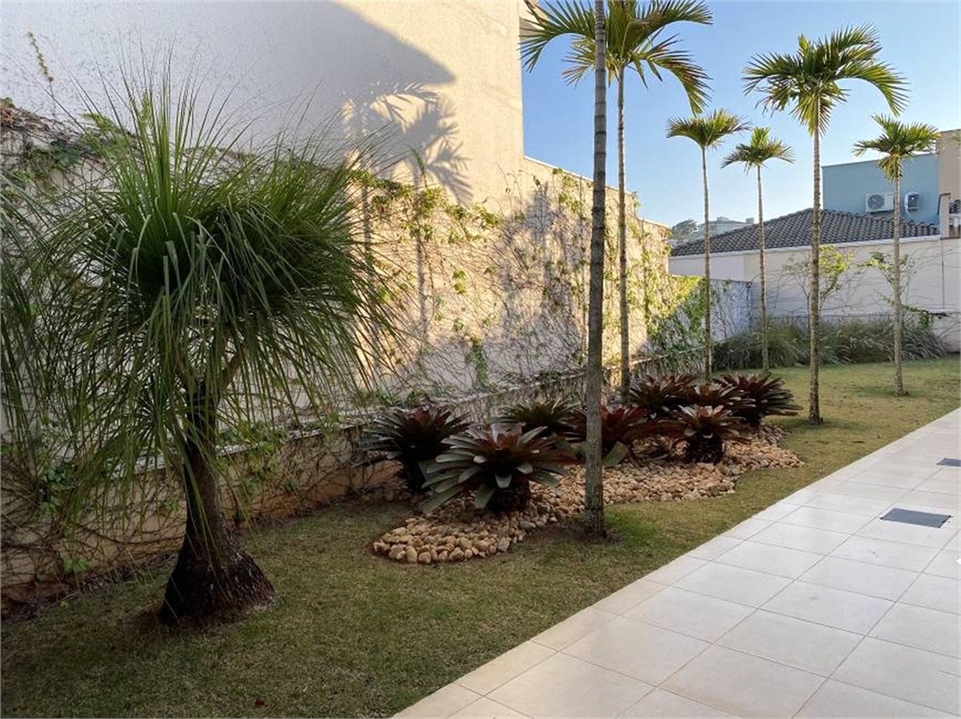 Casa à venda com 4 suítes no condomínio Villa Veneto, Itatiba - SP