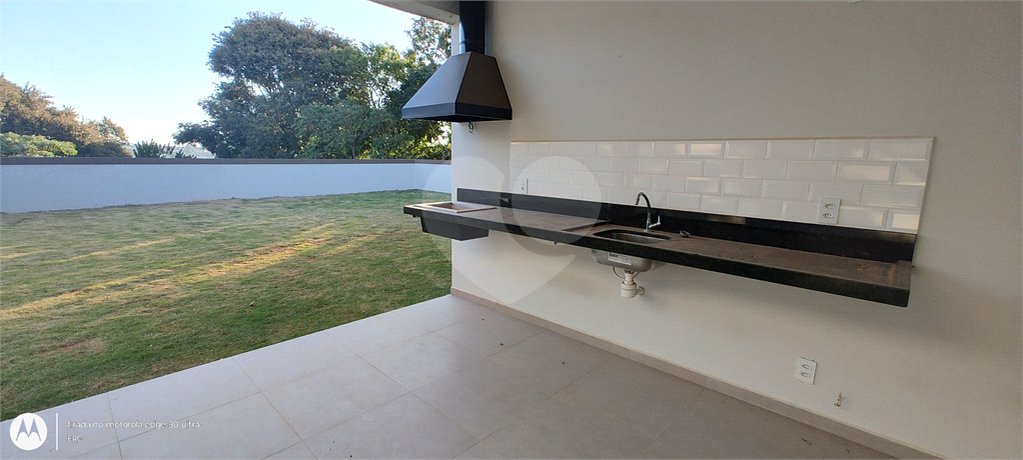 Casa à venda com 3 suítes no condomínio Reserva Ybyra, Atibaia - SP