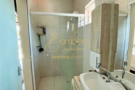 Sobrado à venda com 3 quartos, sendo 1 suíte, em Jardim Jussara, São Paulo, SP