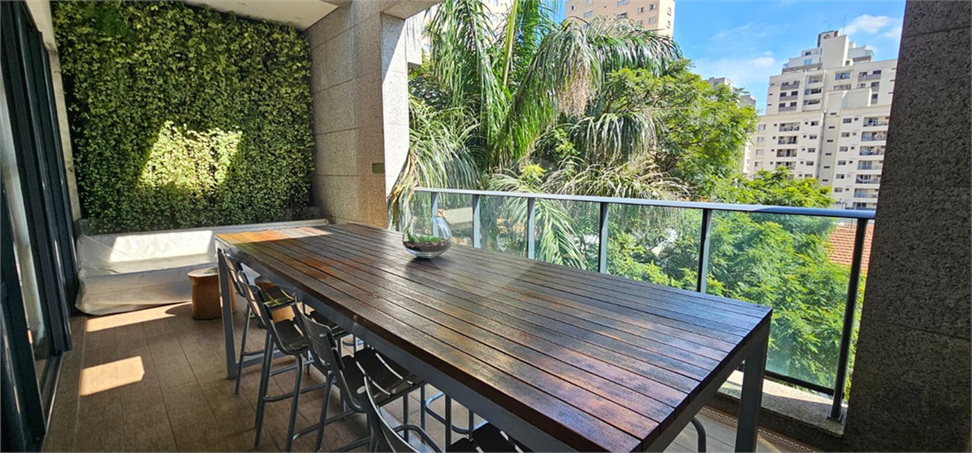 Apartamento à venda com 1 suíte em Vila Nova Conceição, São Paulo, SP