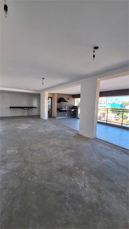 Apartamento à venda com 3 suítes em Vila Romana, São Paulo, SP