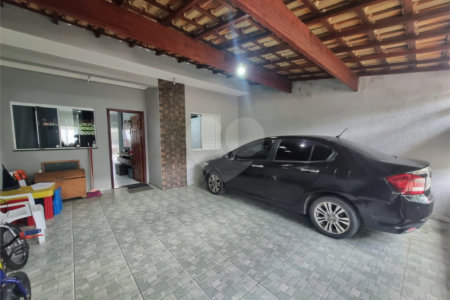 Casa à venda com 2 quartos, sendo 1 suíte,  em Aparecidinha, Sorocaba, SP