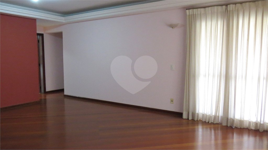 Apartamento à venda com 4 quartos, sendo 2 suítes,  em Cambuí, Campinas, SP