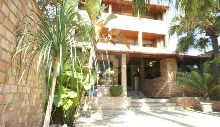 Casa à venda com 4 quartos, sendo 1 suíte,  em Vila Suissa, Mogi das Cruzes, SP