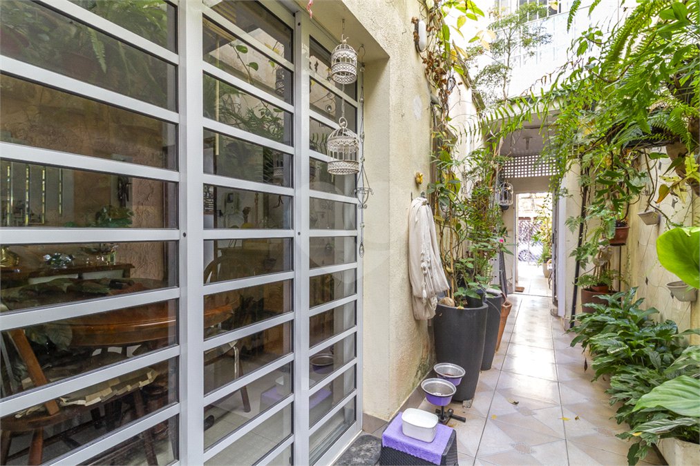 Sobrado à venda com 4 quartos, sendo 1 suíte,  em Vila Cruzeiro, São Paulo, SP