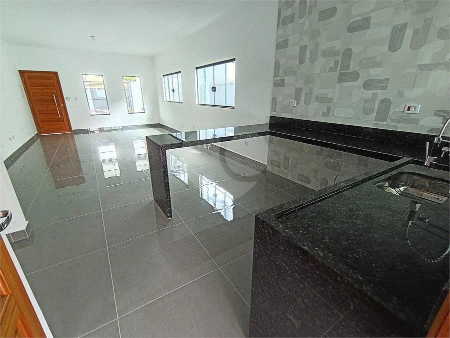 Casa à venda com 3 quartos, sendo 1 suíte, em Loteamento Parque Serras de Atibaia I, Atibaia, SP