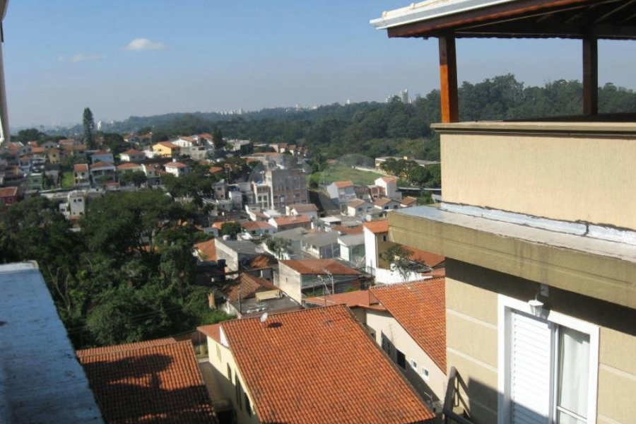 Casa à venda com 3 quartos, sendo 1 suíte, no condomínio Algarve Residencial, São Paulo - SP