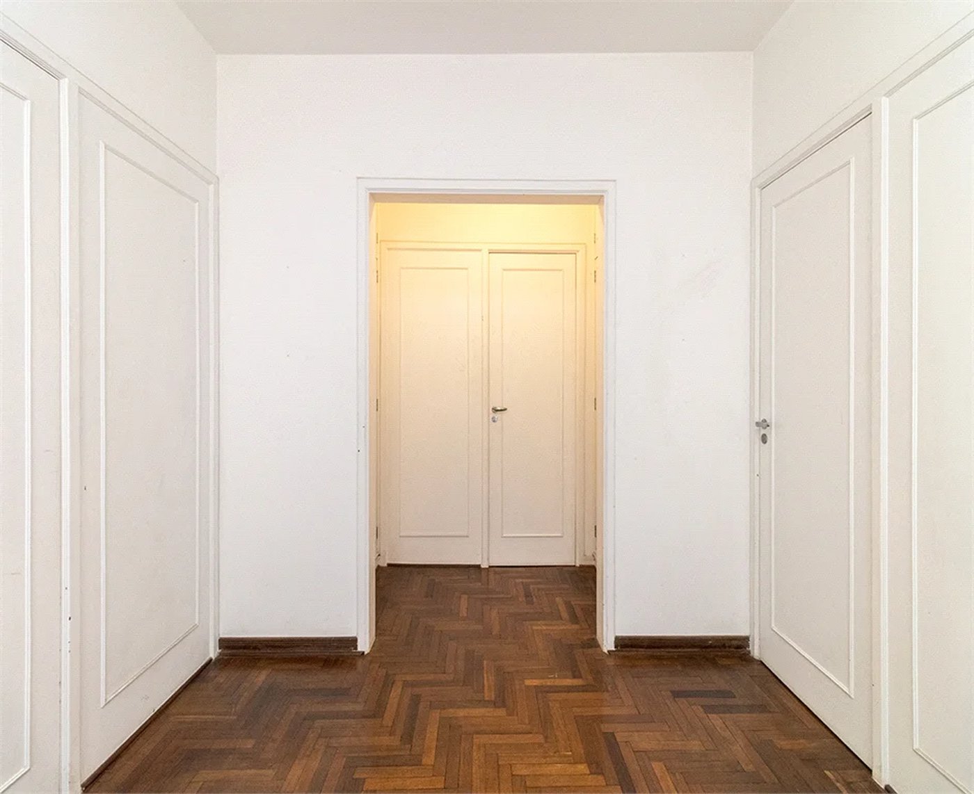 Casa à venda com 3 quartos, sendo 2 suítes,  em Alto de Pinheiros, São Paulo, SP