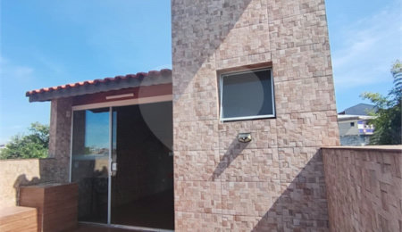 Sobrado à venda com 2 quartos, sendo 1 suíte, em Parque Novo Oratório, Santo André, SP