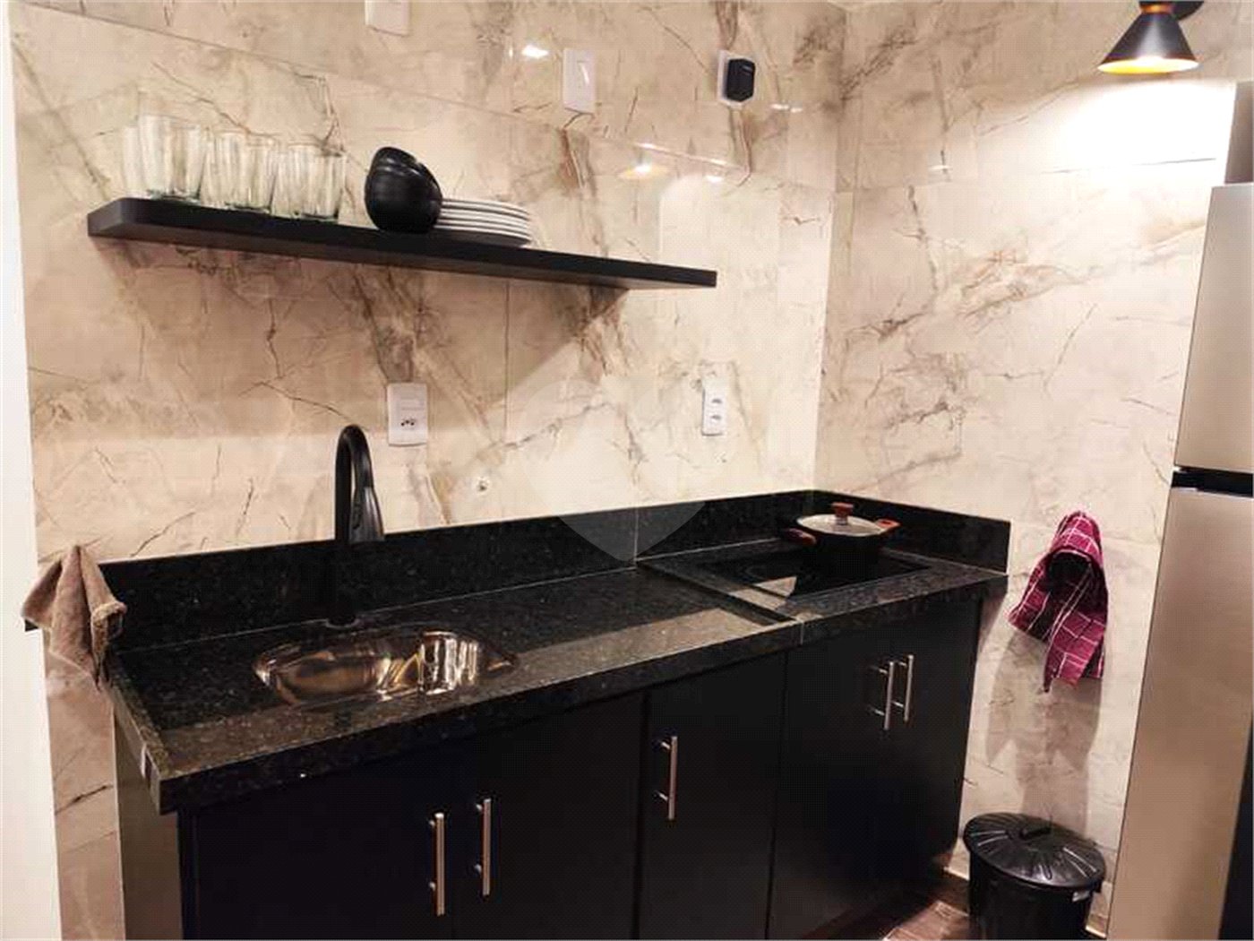 Casa à venda com 1 quarto no condomínio Edifício Marquês Herval, Rio de Janeiro - RJ