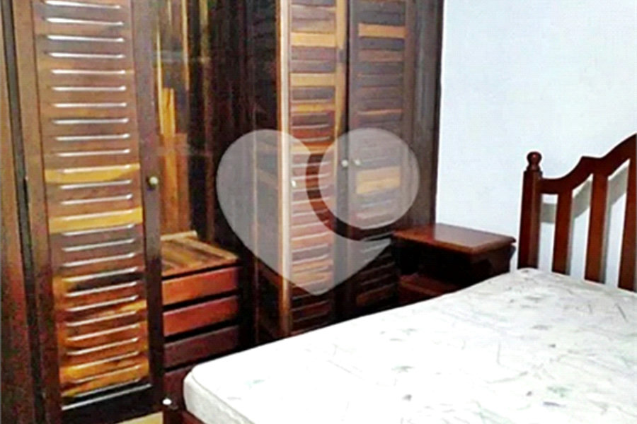 Casa à venda com 4 quartos, sendo 1 suíte,  no condomínio Parque Imperial da Cantareira, Mairiporã - SP