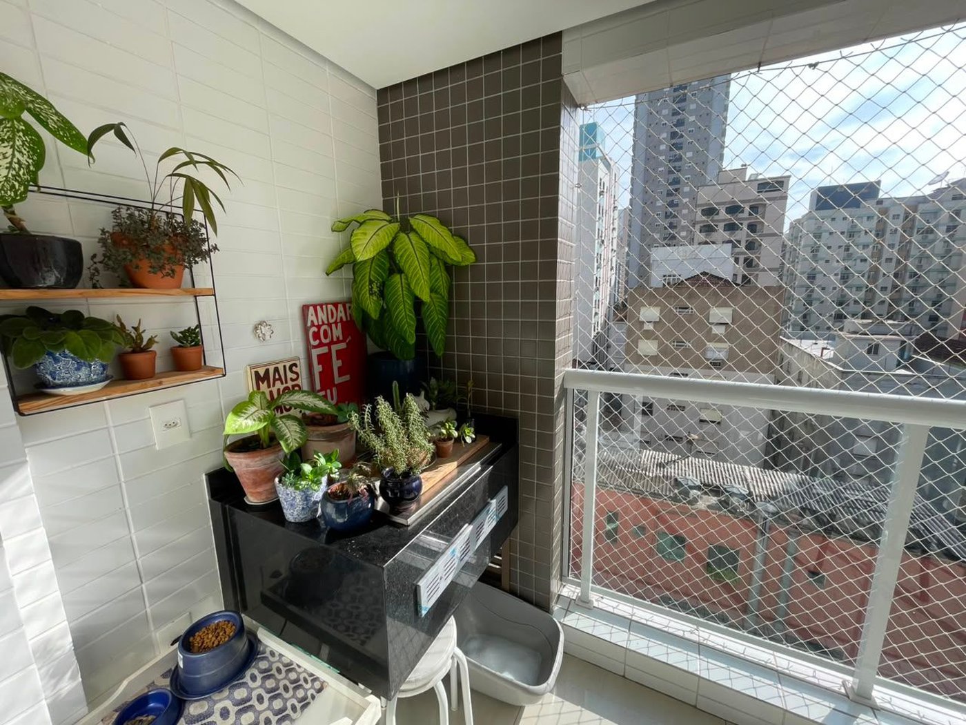 Apartamento com 2 dormitórios à venda, 74 m² por R$ 1.049.000,00 - Gonzaga - Santos/SP