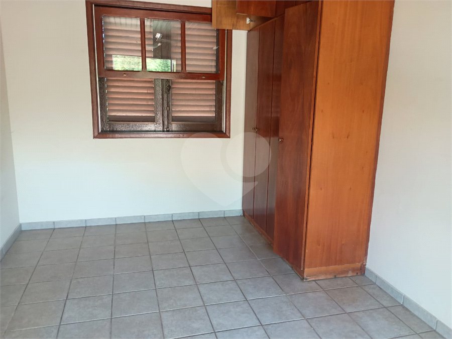 Casa para alugar com 4 quartos, sendo 2 suítes, no condomínio Estância Marambaia, Vinhedo - SP