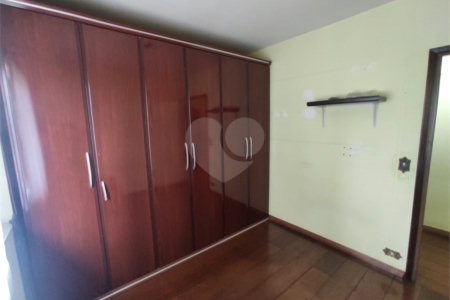 Casa à venda com 4 quartos, sendo 1 suíte, em Vila Galvão, Guarulhos, SP