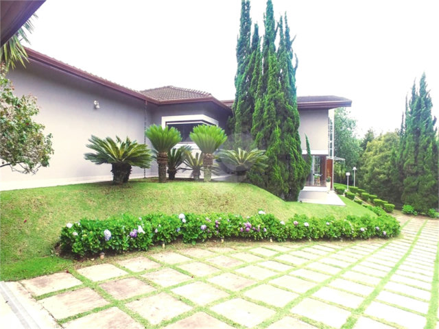 Casa à venda com 5 suítes no condomínio Suíça da Cantareira, Mairiporã - SP