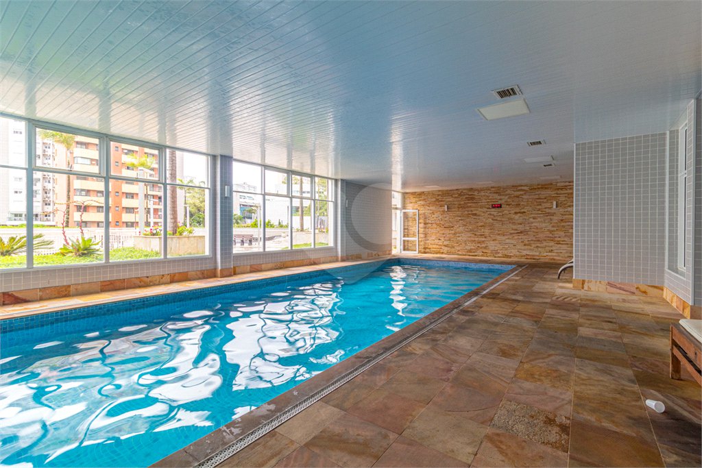 Apartamento à venda com 3 quartos, sendo 1 suíte,  em Morumbi, São Paulo, SP
