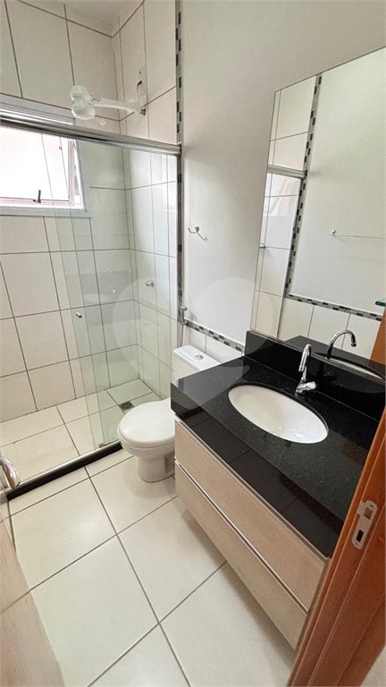 Casa à venda com 3 quartos, sendo 1 suíte, no condomínio Solar das Torres, Cuiabá - MT